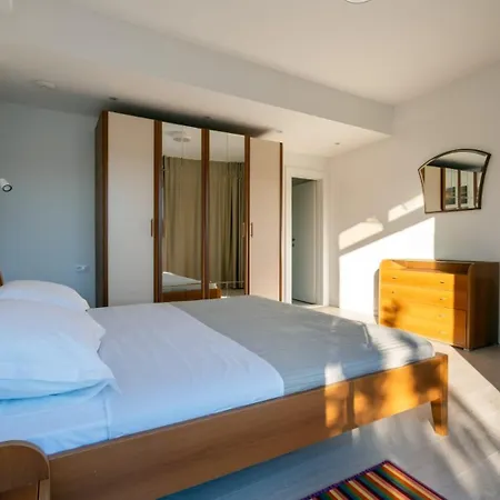 Azzurro With Private 4* Neum