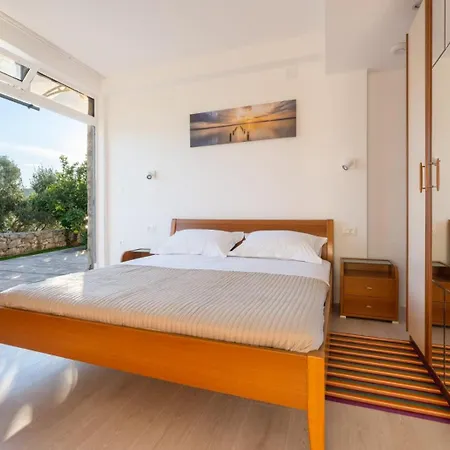 게스트하우스 Azzurro With Private 3*