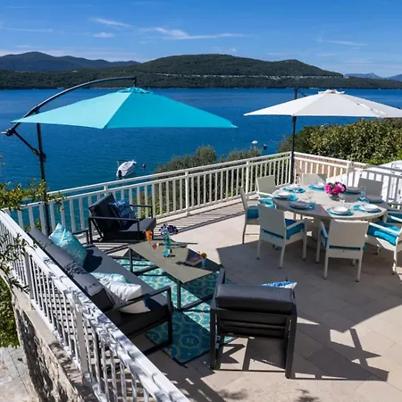 Azzurro With Private 3*