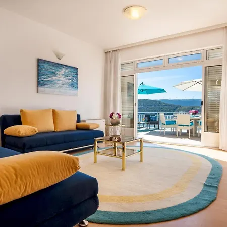 Azzurro With Private Neum