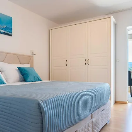 Azzurro With Private 3*