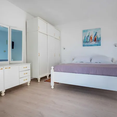 Azzurro With Private Pensjonat