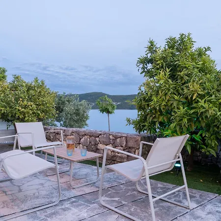 Azzurro With Private Neum