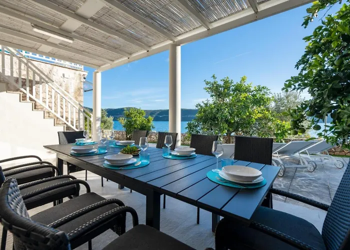 Azzurro With Private 3*